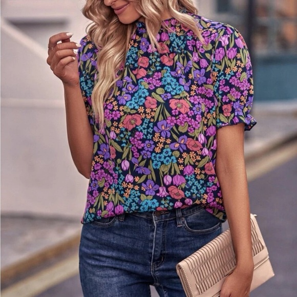 New floral print short sleeve top - Picture 2 of 6